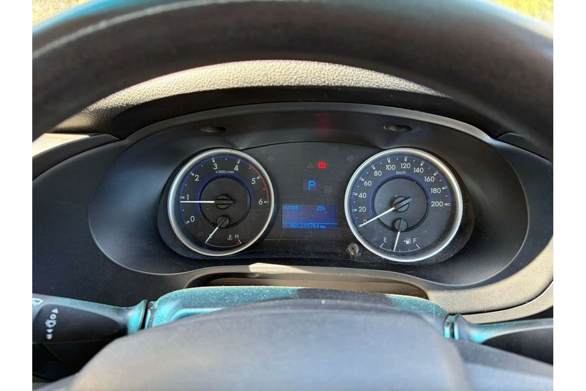 2016 Toyota Hilux SR GUN126R 4X4 image 11