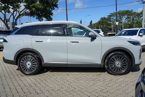 2026 Chery Tiggo 9 Super Hybrid Ultimate thumb-2