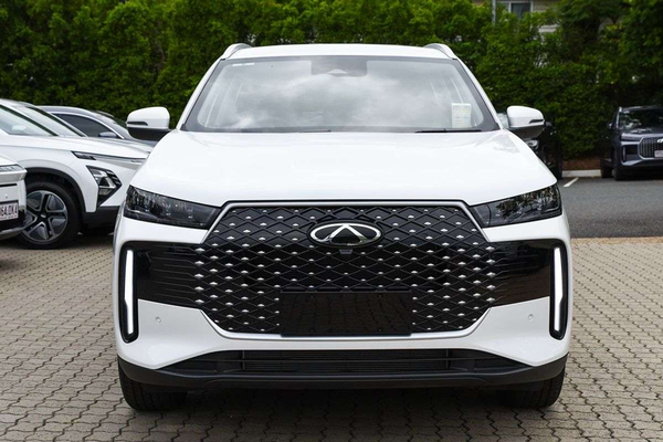 2026 Chery Tiggo 4 Hybrid Urban thumb-2