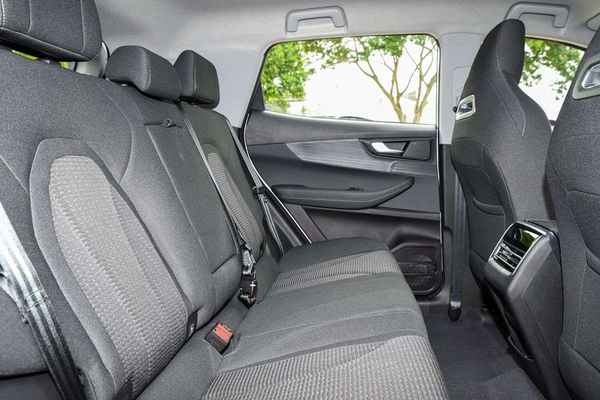 2026 Chery Tiggo 4 Hybrid Urban thumb-8