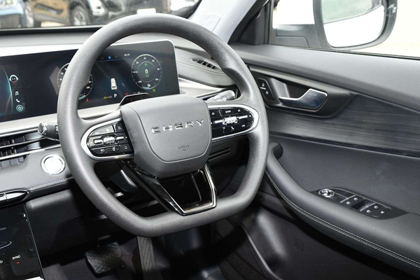 2026 Chery Tiggo 4 Hybrid Urban thumb-17
