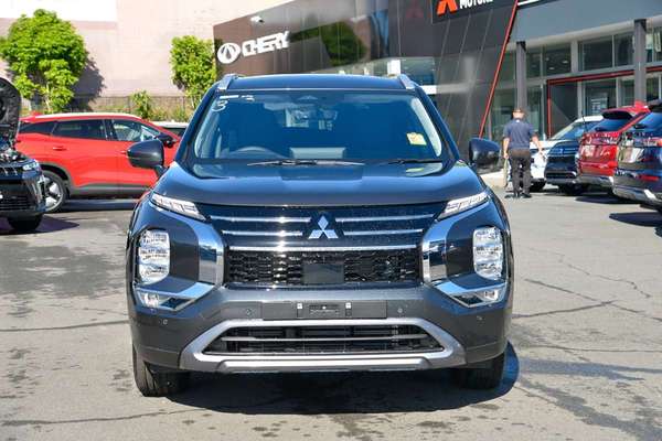 2026 Mitsubishi Outlander LS ZM thumb-2