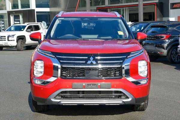 2026 Mitsubishi Outlander LS ZM thumb-2