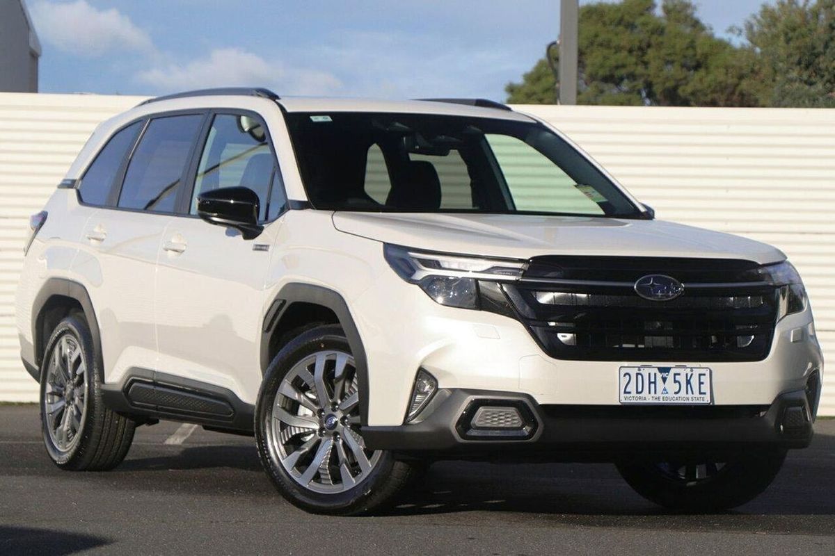 2025 Subaru Forester Hybrid Touring S6