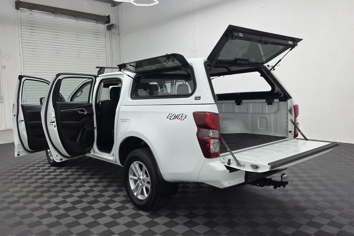 2022 Isuzu D-MAX SX 4X4