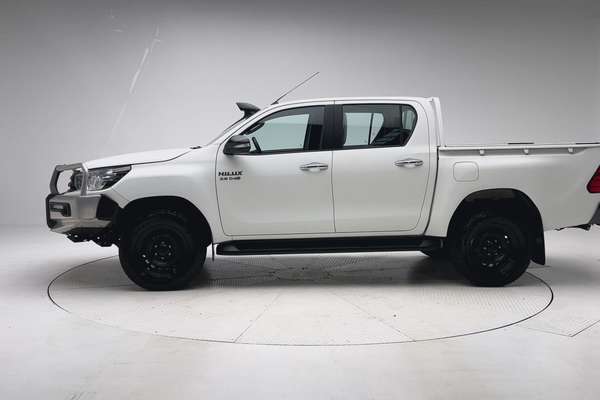 2017 Toyota Hilux SR GUN126R 4X4 thumb-6