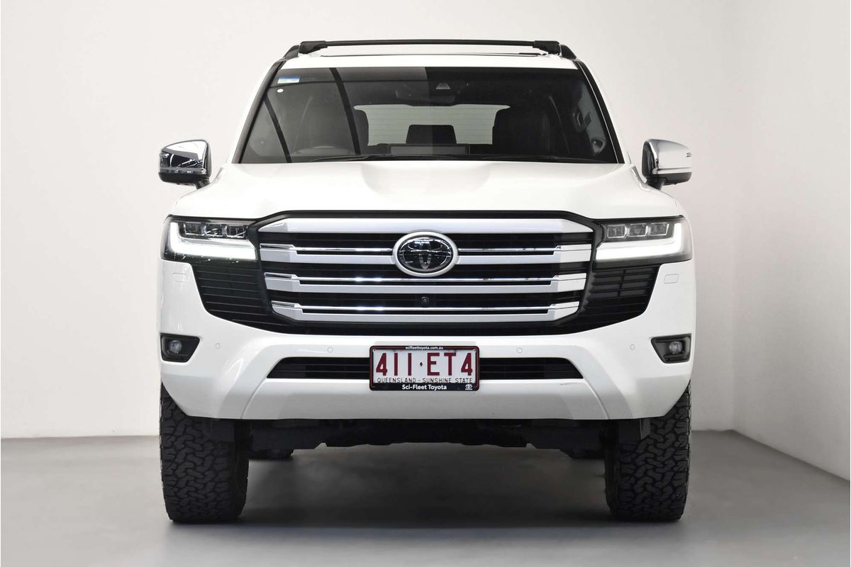 2022 Toyota Landcruiser Sahara FJA300R