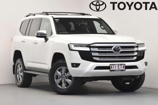 2022 Toyota Landcruiser Sahara FJA300R
