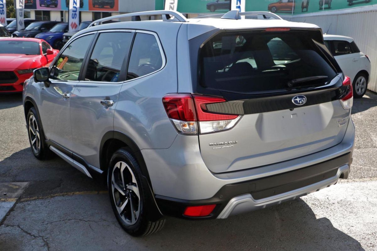 2023 Subaru Forester Hybrid L S5
