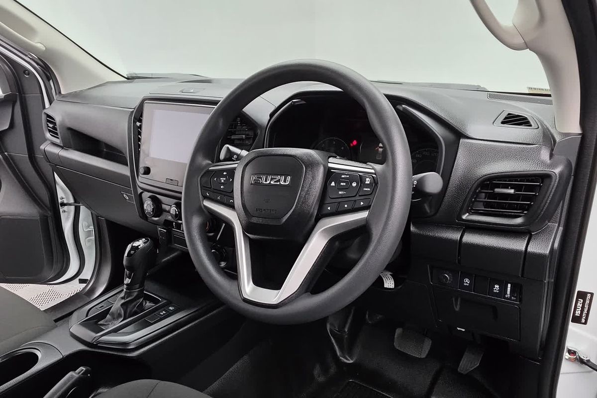 2025 Isuzu D-MAX SX 4X4