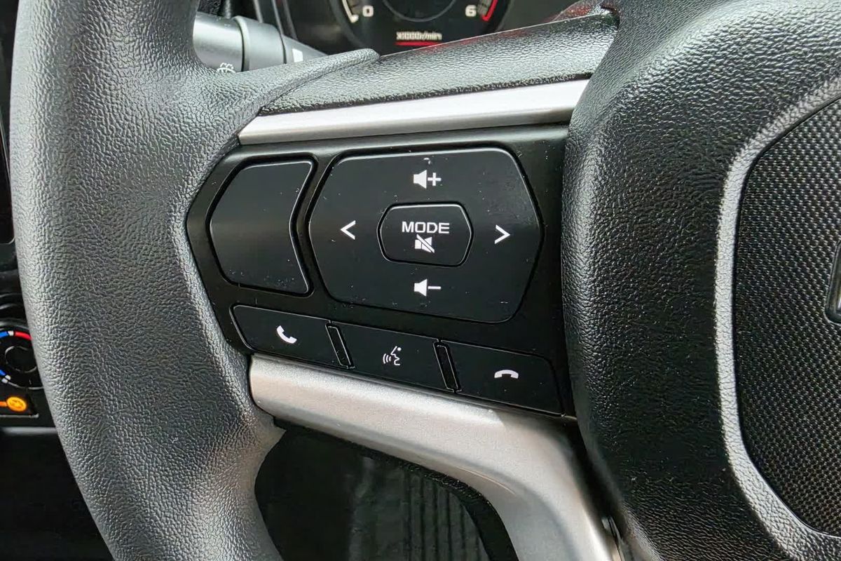2025 Isuzu D-MAX SX 4X4
