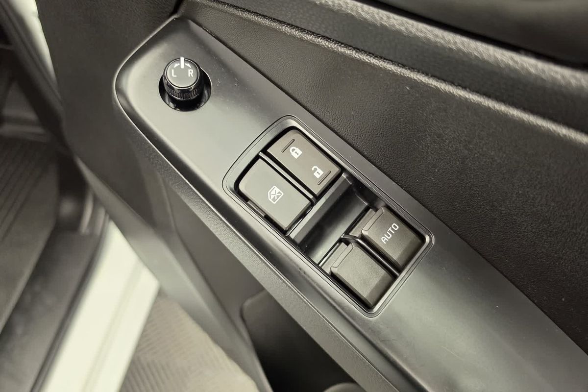 2025 Isuzu D-MAX SX 4X4