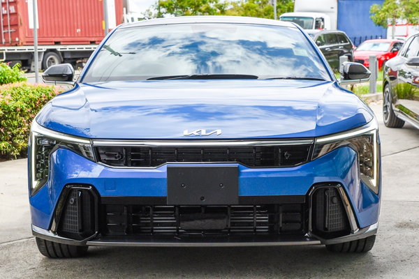 2025 Kia K4 GT-Line CL4m thumb-2