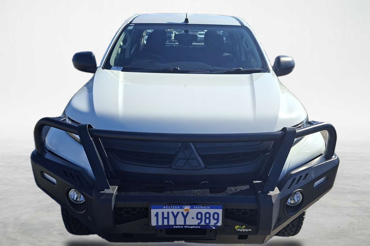2019 Mitsubishi Triton GLX MR 4X4