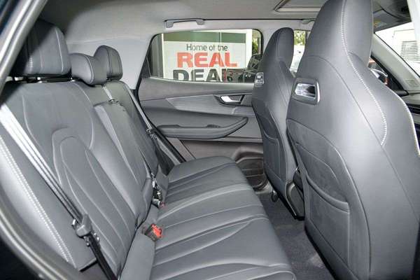 2026 Chery Tiggo 4 Hybrid Ultimate thumb-8