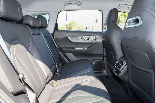 2026 Chery Tiggo 7 Super Hybrid Urban T32 thumb-8