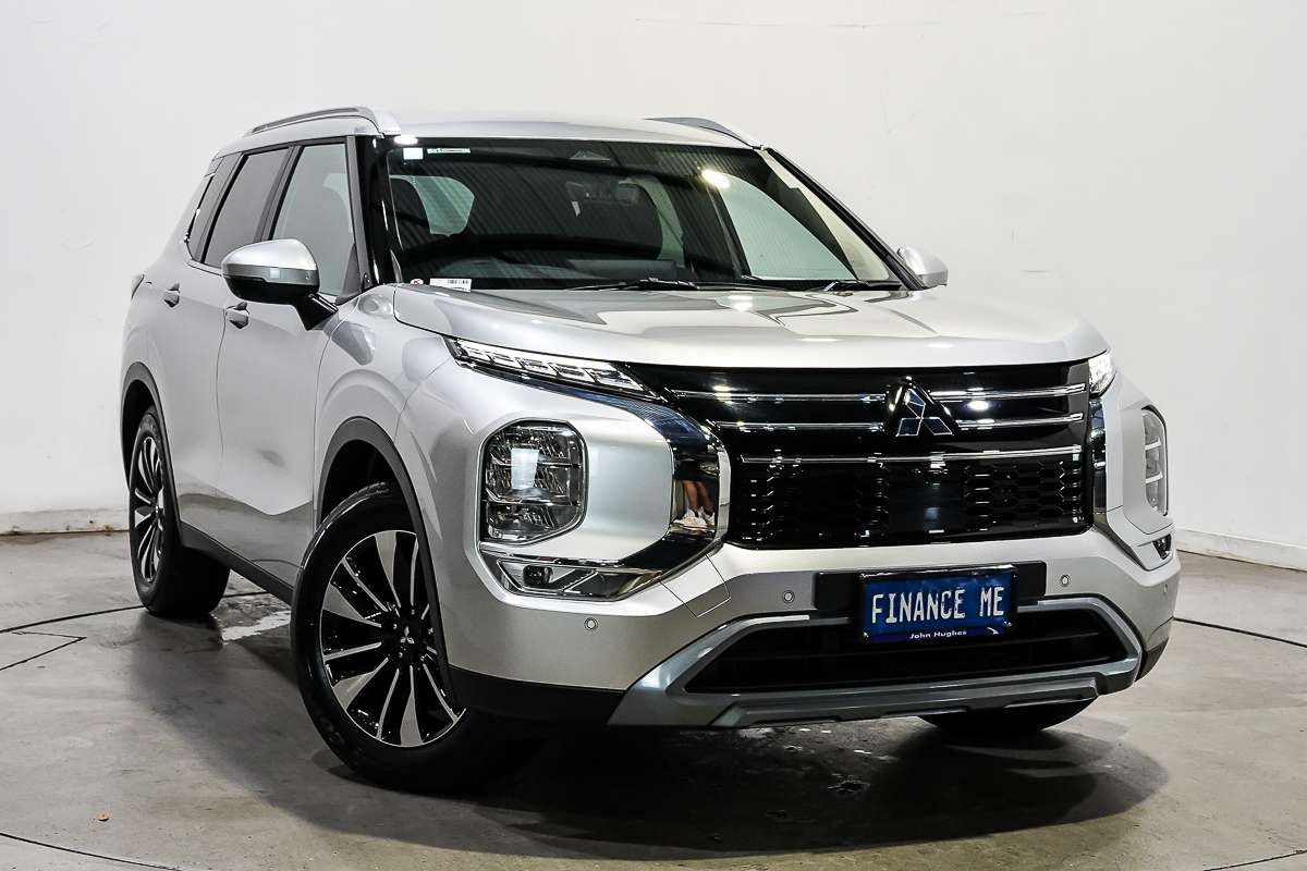 2025 Mitsubishi Outlander LS ZM