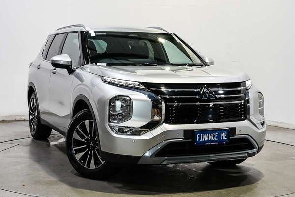 2025 Mitsubishi Outlander LS ZM