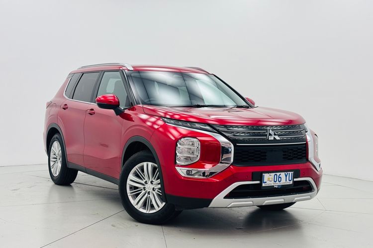 2024 Mitsubishi Outlander LS ZM
