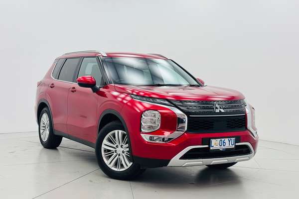 2024 Mitsubishi Outlander LS ZM