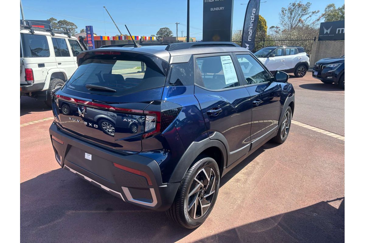 2025 Mahindra XUV3XO AX7L