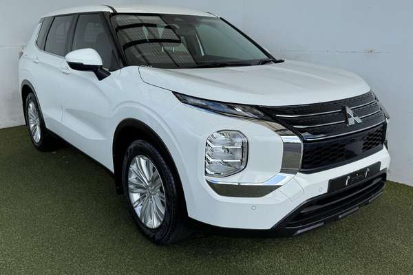 2024 Mitsubishi Outlander ES ZM