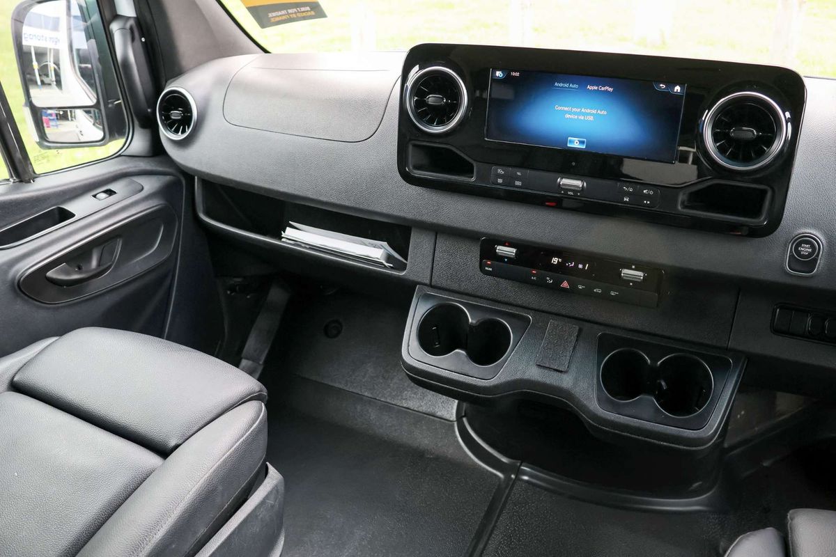 2020 Mercedes-Benz Sprinter 419CDI VS30 MWB Low Roof image 14