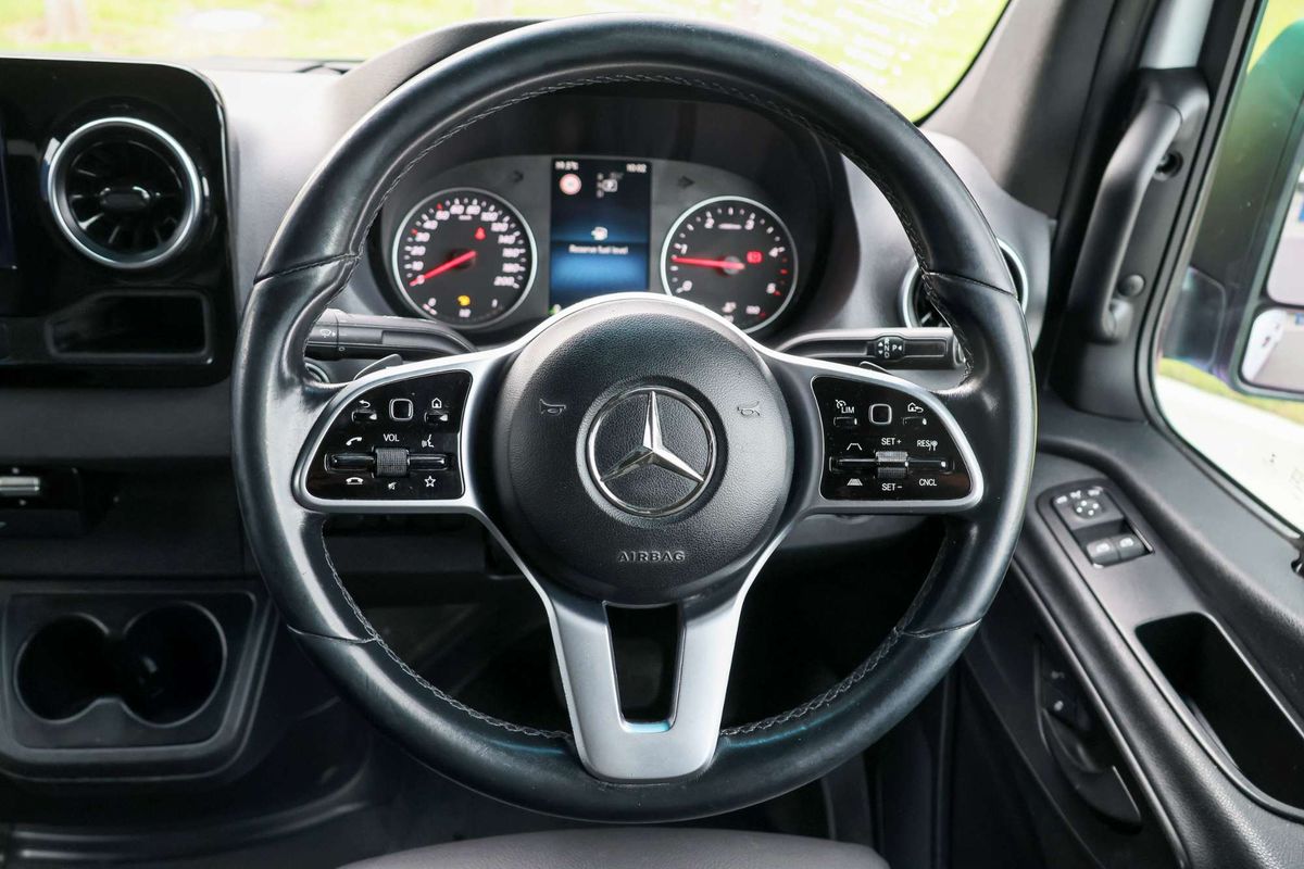 2020 Mercedes-Benz Sprinter 419CDI VS30 MWB Low Roof image 19
