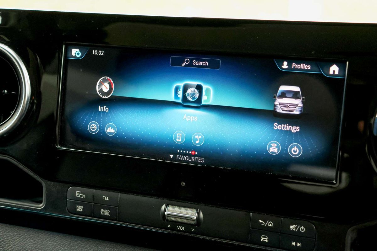 2020 Mercedes-Benz Sprinter 419CDI VS30 MWB Low Roof image 22