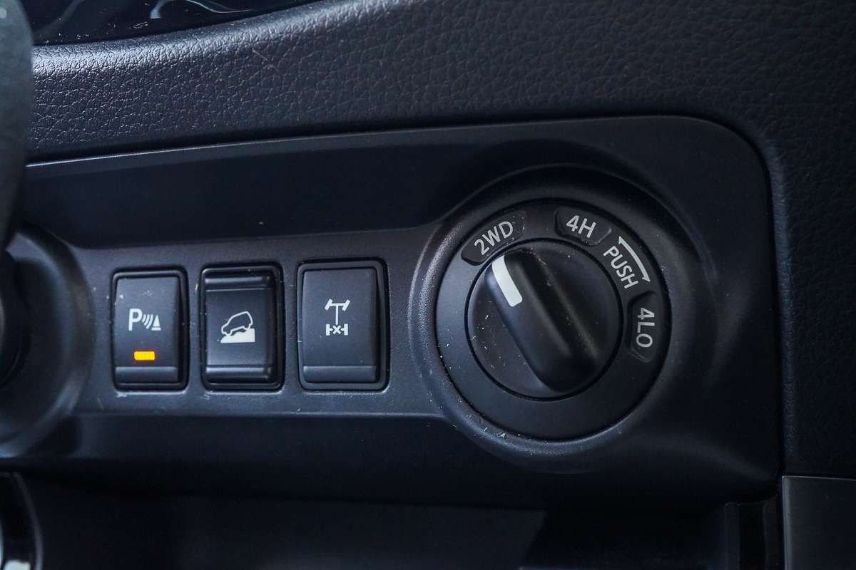 2023 Nissan Navara ST-X D23 4X4