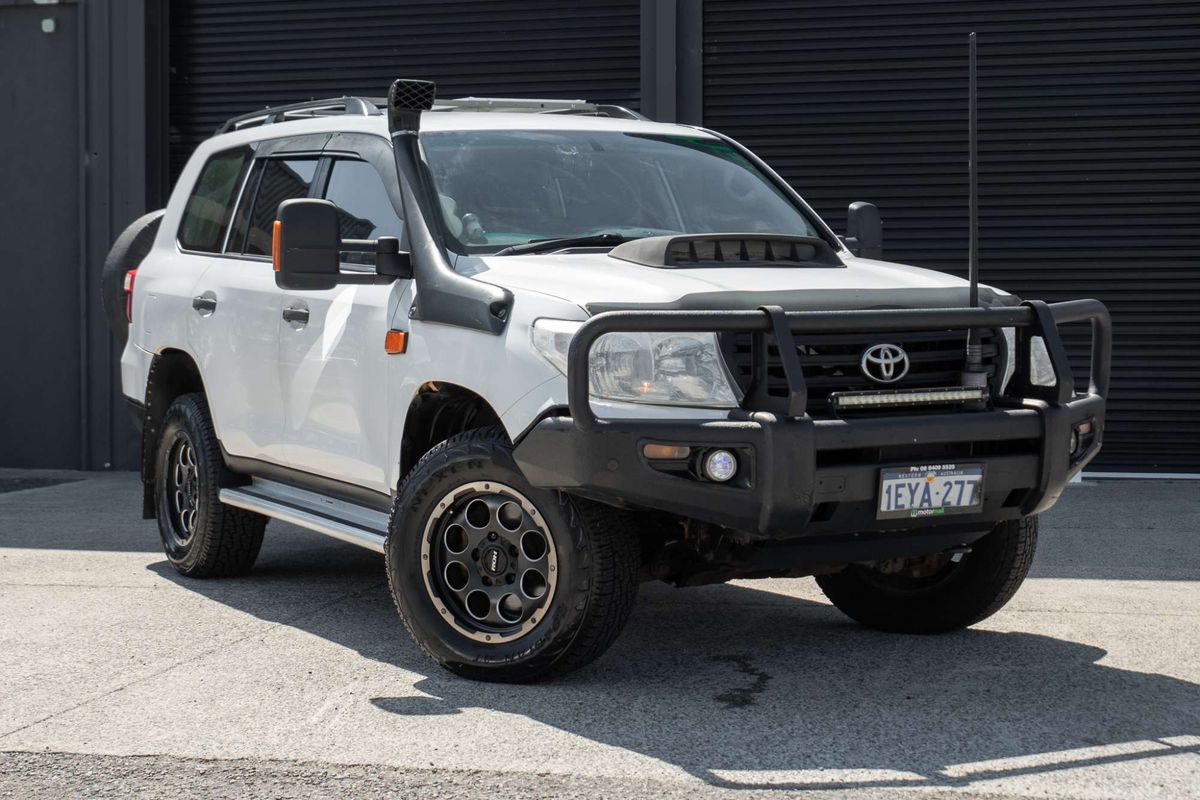 2013 Toyota Landcruiser GX VDJ200R