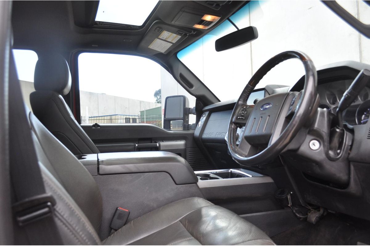 2016 Ford F250 Platinum 4X4 image 13