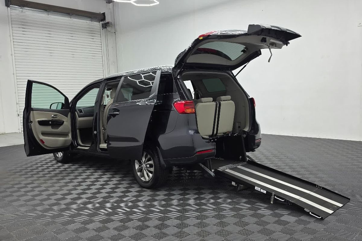 2020 Kia Carnival Si YP image 26