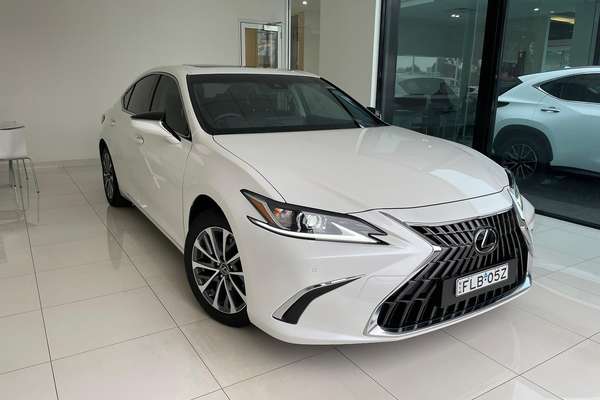 2024 Lexus ES ES300h Luxury AXZH10R