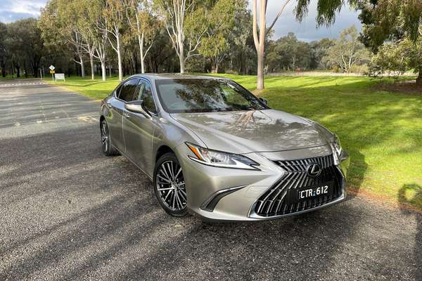 2023 Lexus ES ES300h Luxury AXZH10R