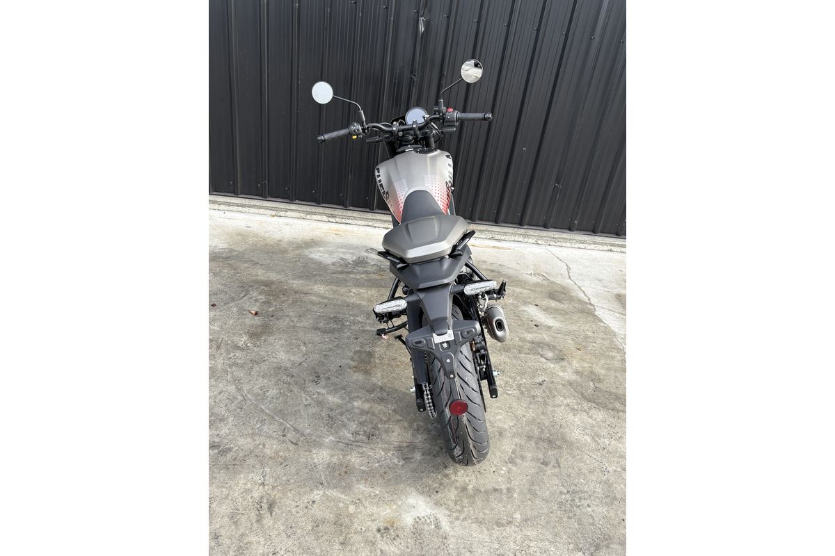 2026 Royal Enfield GUERRILLA 450 APEX BLACK