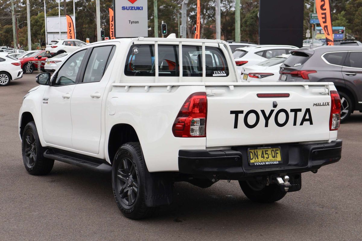 2025 Toyota Hilux SR GUN126R 4X4 image 11