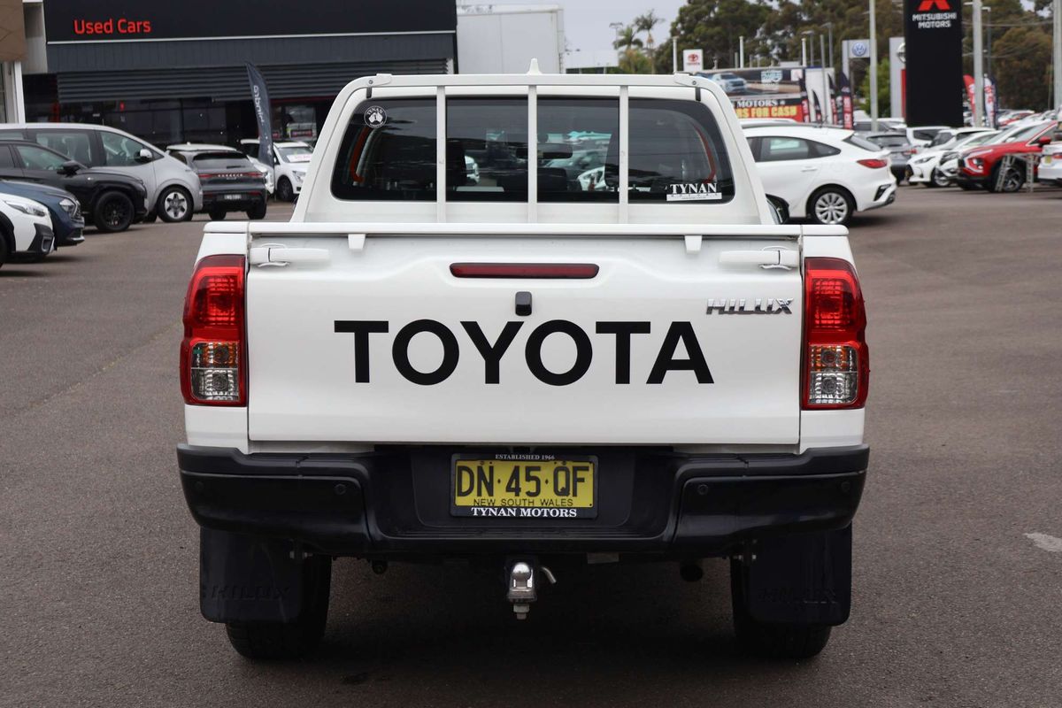 2025 Toyota Hilux SR GUN126R 4X4 image 14