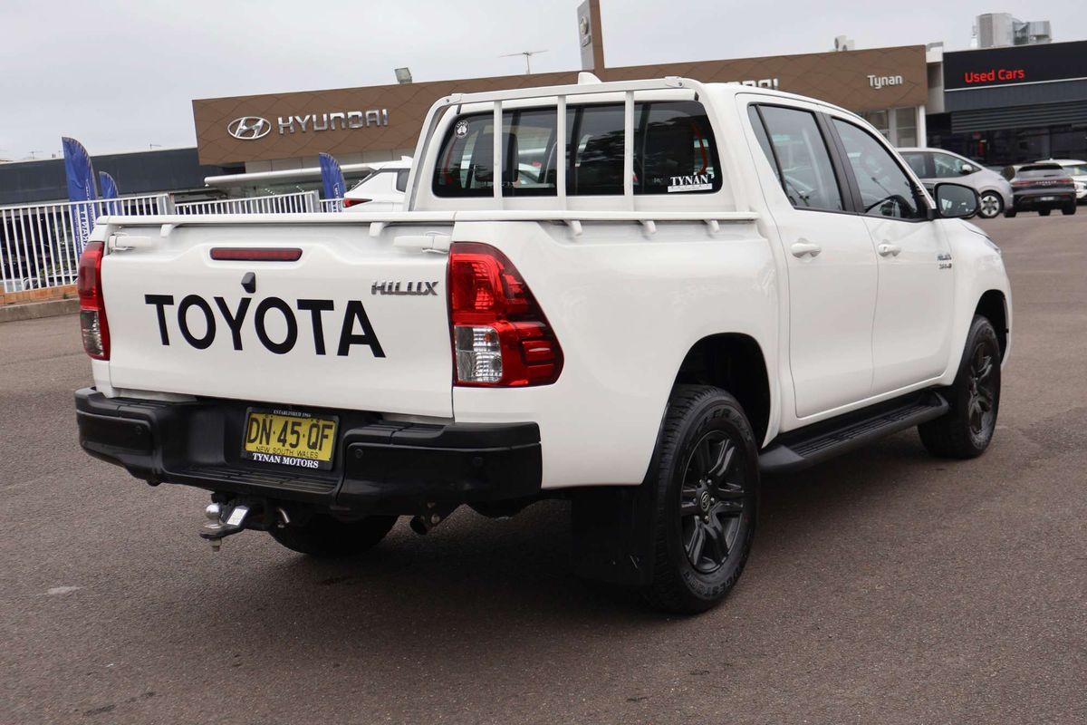 2025 Toyota Hilux SR GUN126R 4X4 image 15