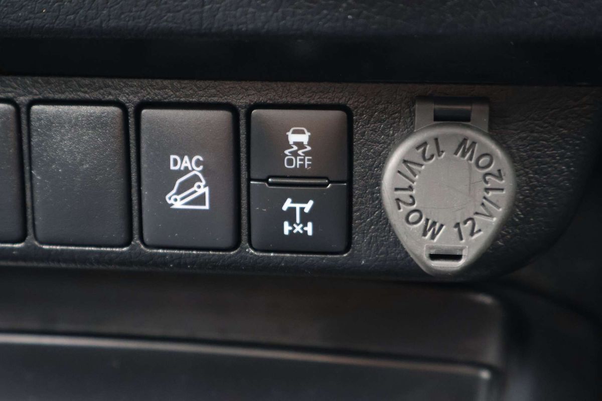 2025 Toyota Hilux SR GUN126R 4X4 image 21