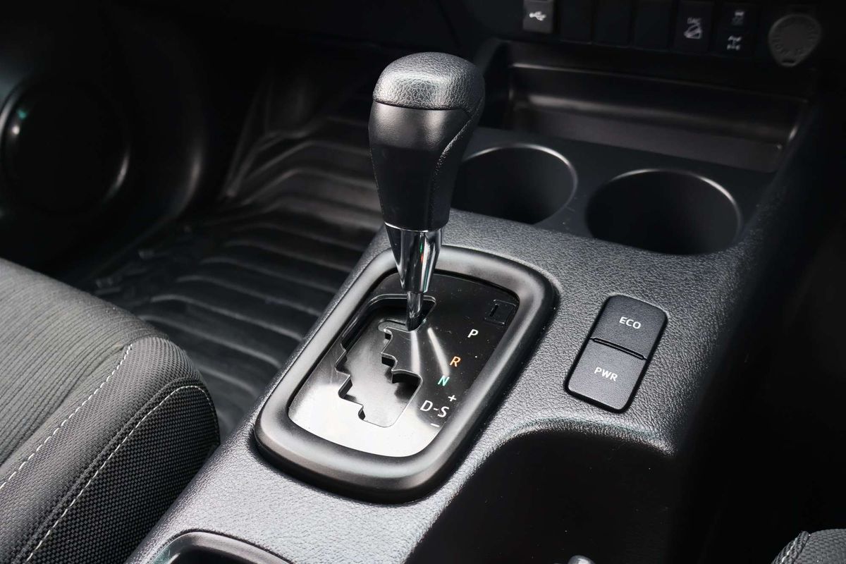 2025 Toyota Hilux SR GUN126R 4X4