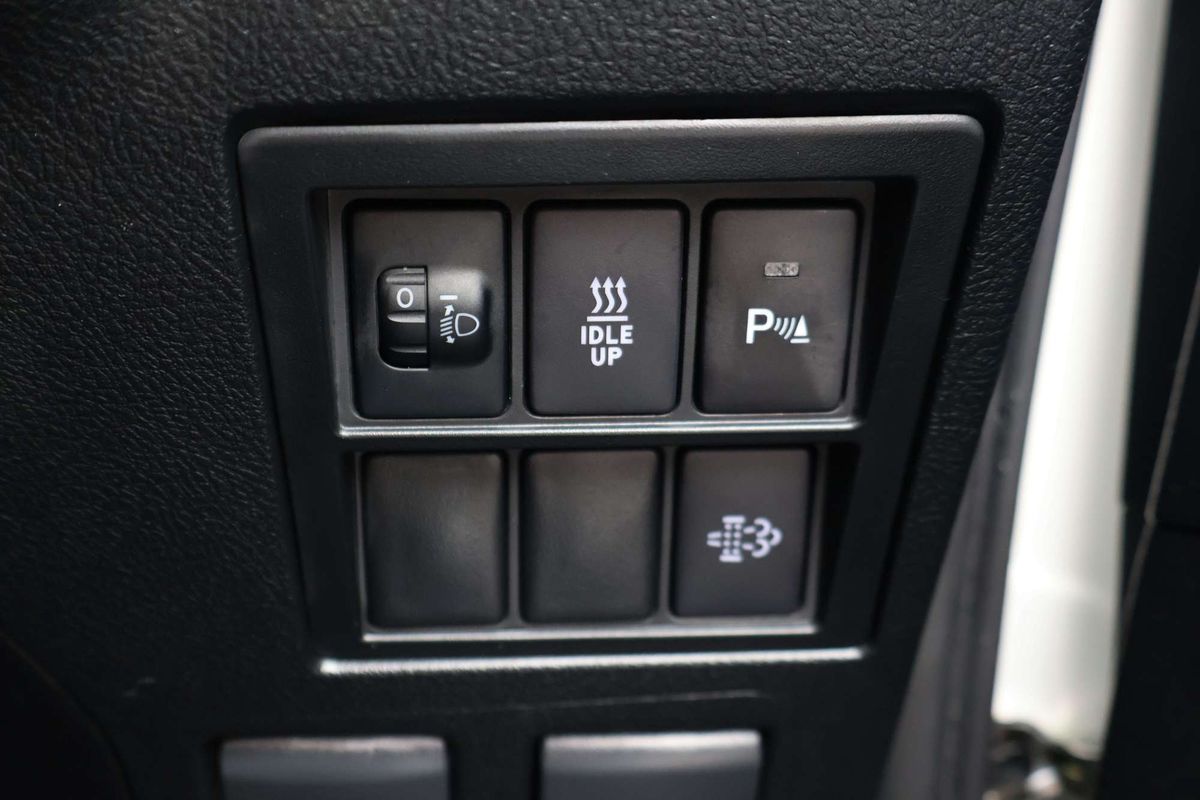 2025 Toyota Hilux SR GUN126R 4X4 image 27