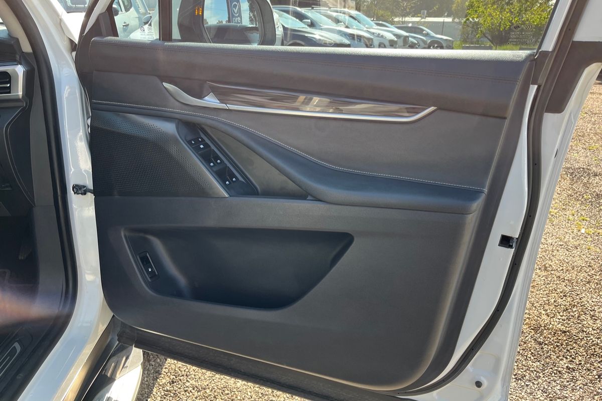 2021 LDV D90 Executive SV9A