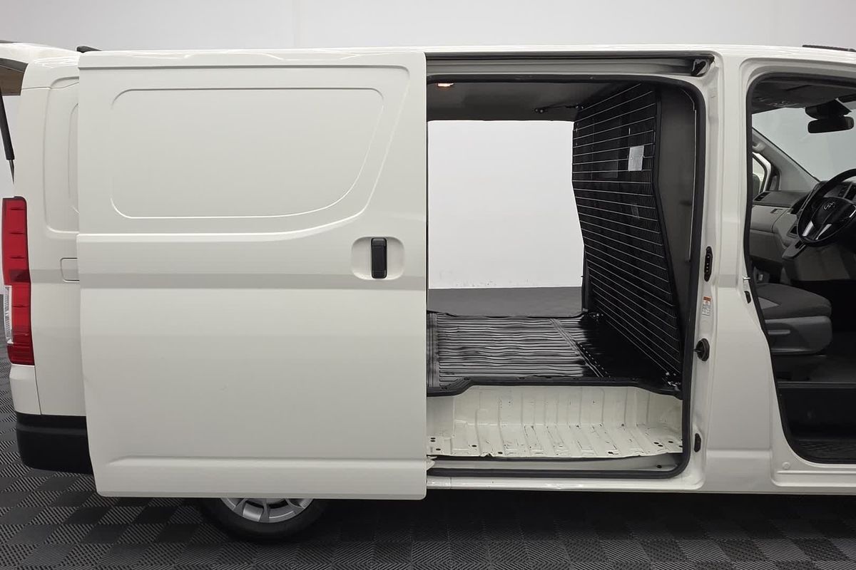 2022 Toyota Hiace GDH300R LWB