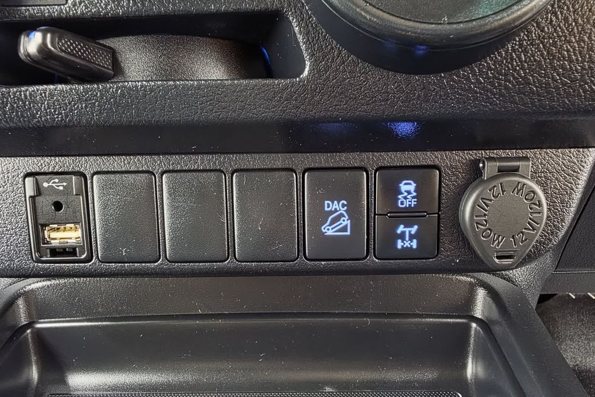 2022 Toyota Hilux SR GUN126R 4X4