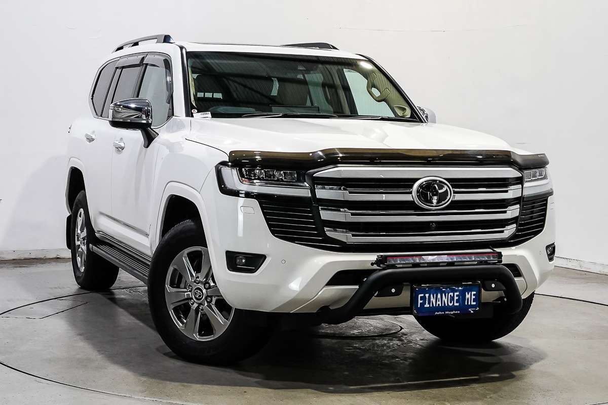 2023 Toyota Landcruiser Sahara FJA300R