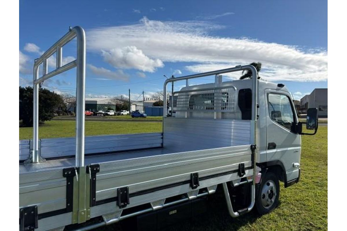 2025 Fuso Canter 515 Alloy Tray image 13