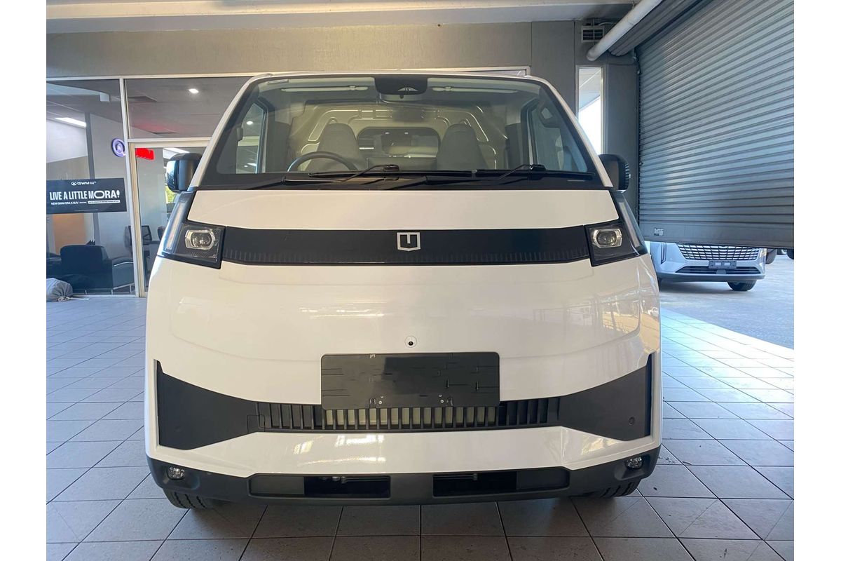 2026 Farizon V7E Standard Range Low Roof