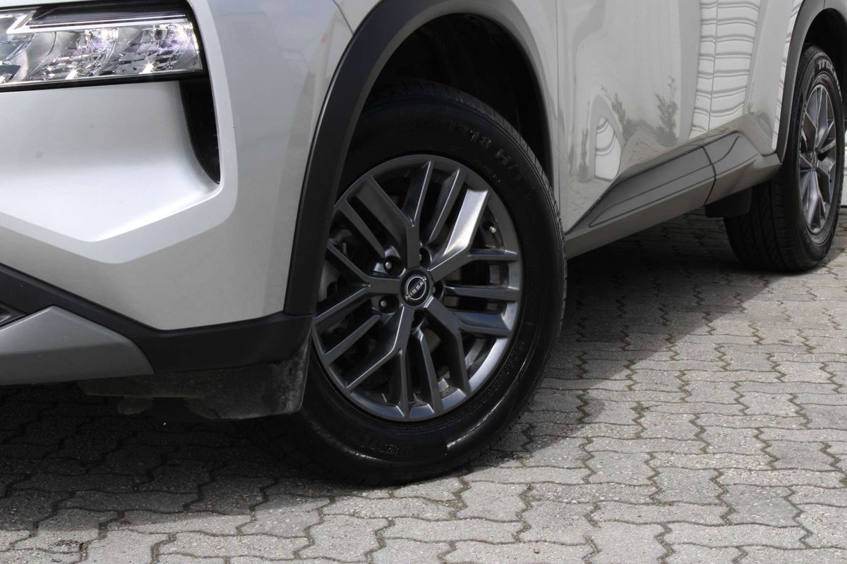 2024 Nissan X-TRAIL ST T33