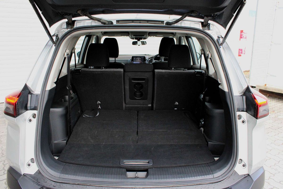 2024 Nissan X-TRAIL ST T33